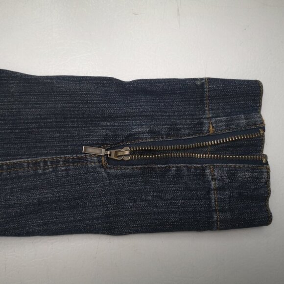RW&CO Ladies Size Medium Full Zipper Front Fitted Medium Wash Jean Jacket - Picture 9 of 13